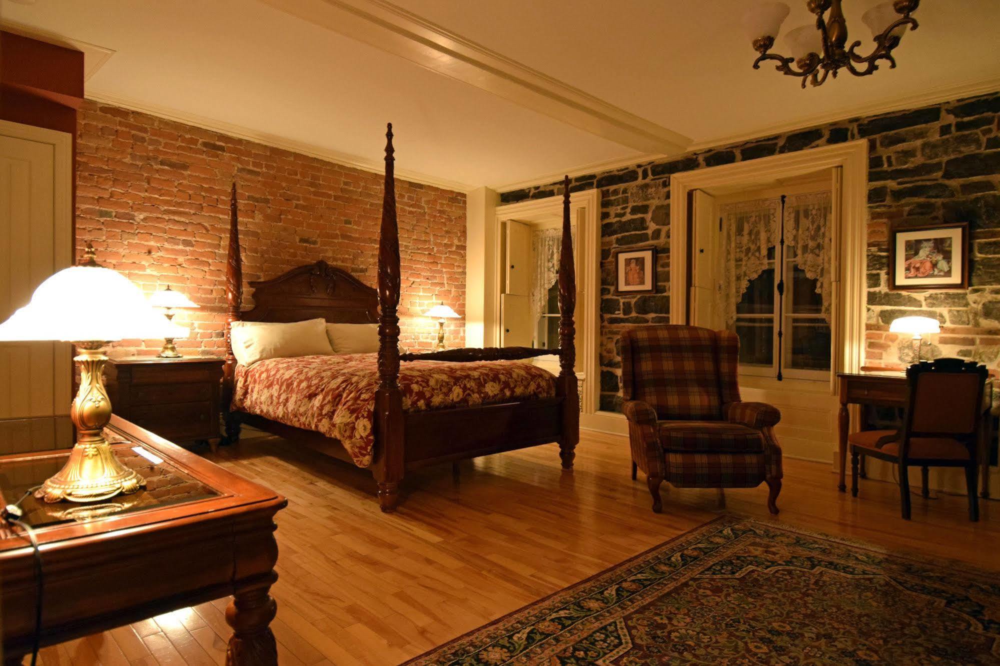 Hotel Maison Du Fort Quebec City Exterior photo